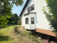 Hausseite, Erker und Eiliegerbereich