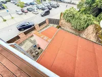 DG: Blick in den Hof