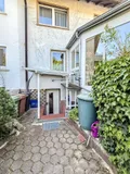 Gartenbereich Hausrückseite mit Kellerzugang
