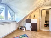 DG: Zimmer/Studio