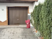 Dazugehörige Garage