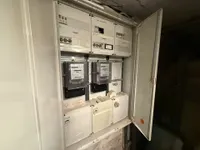 KG: Sicherungskasten