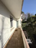 umlaufender Balkon