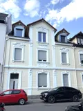 Zwillingshaus links daneben