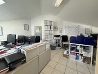 Büroraum DG Maklerbüro