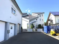 Haupthaus und Nebengebäude