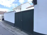 Eingangstor in den Hof