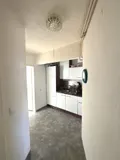 Flur mit Blick auf Küche