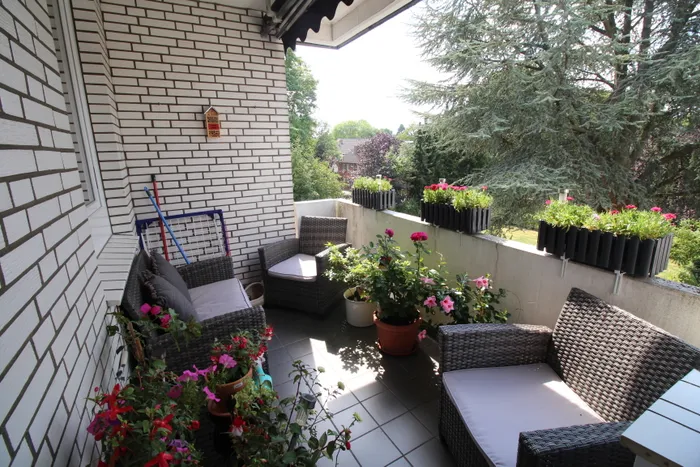 West-Loggia