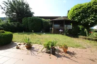Süd-Terrasse und Garten