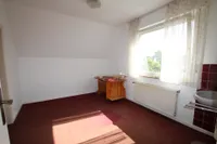 Ankleidezimmer im DG