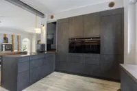 Hochwertige Einbauküche (im Kaufpreis enthalten)
