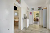 Flur zum Badezimmer und Kinderzimmern