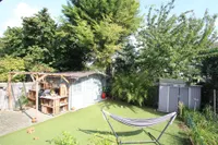 Garten mit Gartenhaus