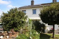 Frontansicht des Reihenendhauses 