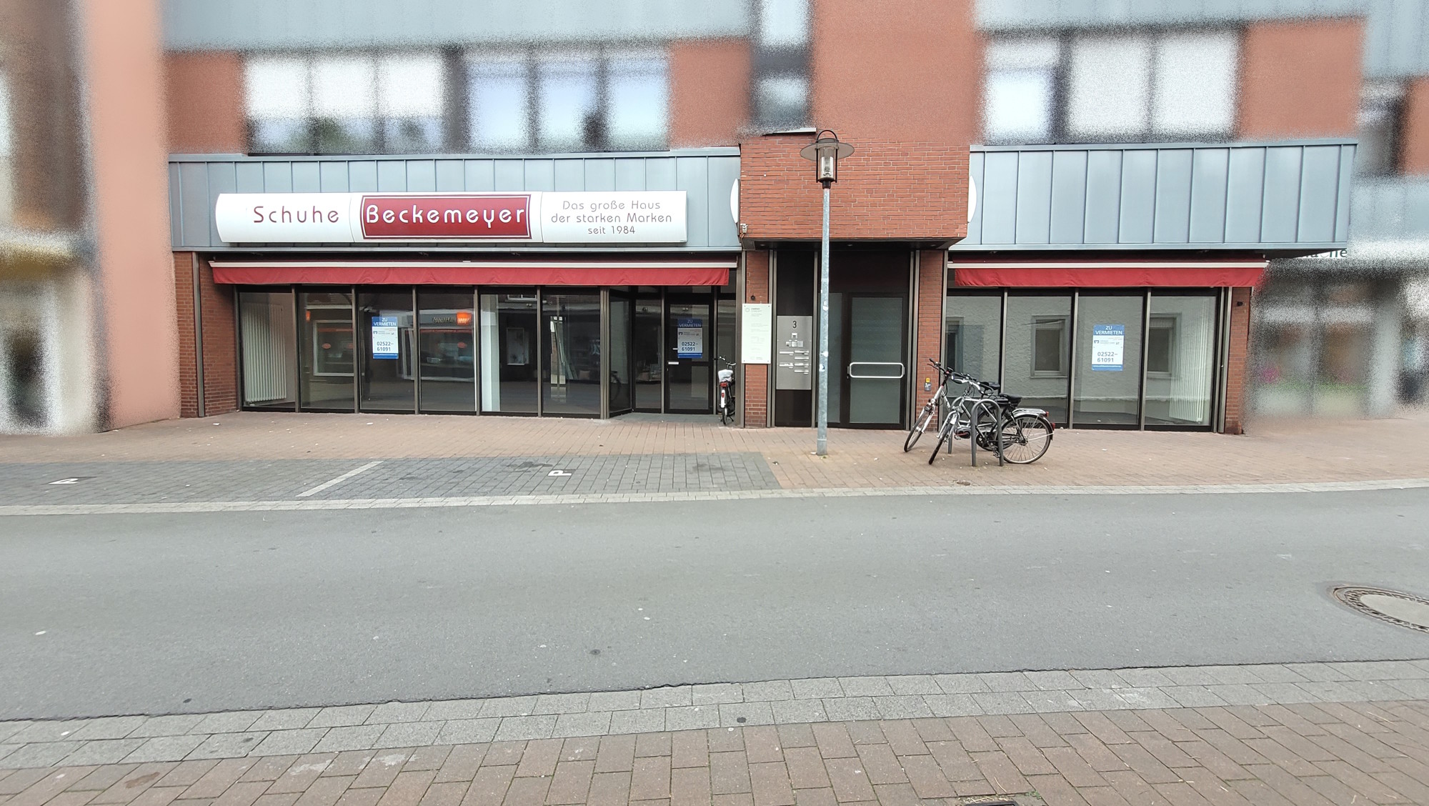 Straßenansicht