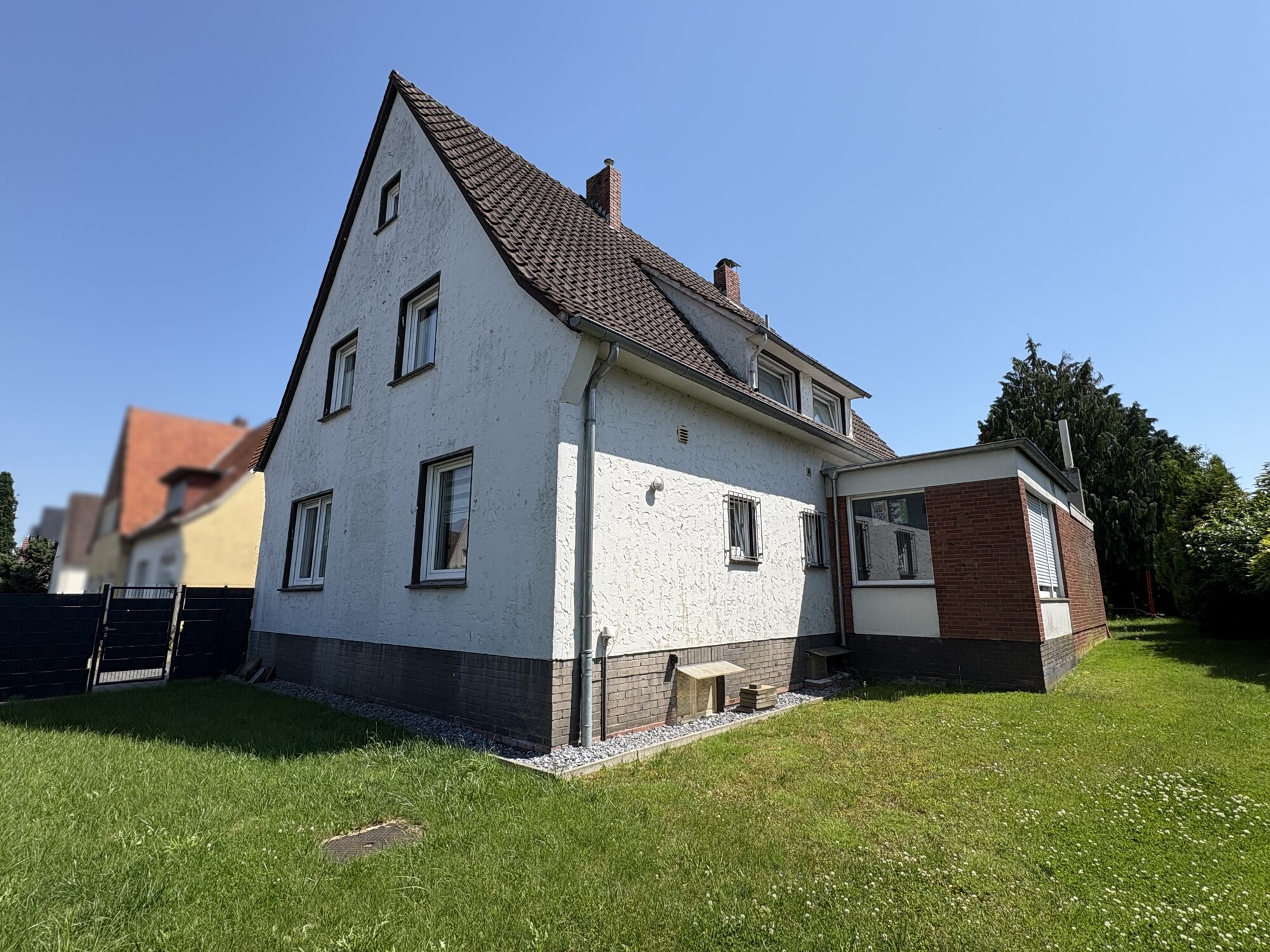 Straßenansicht