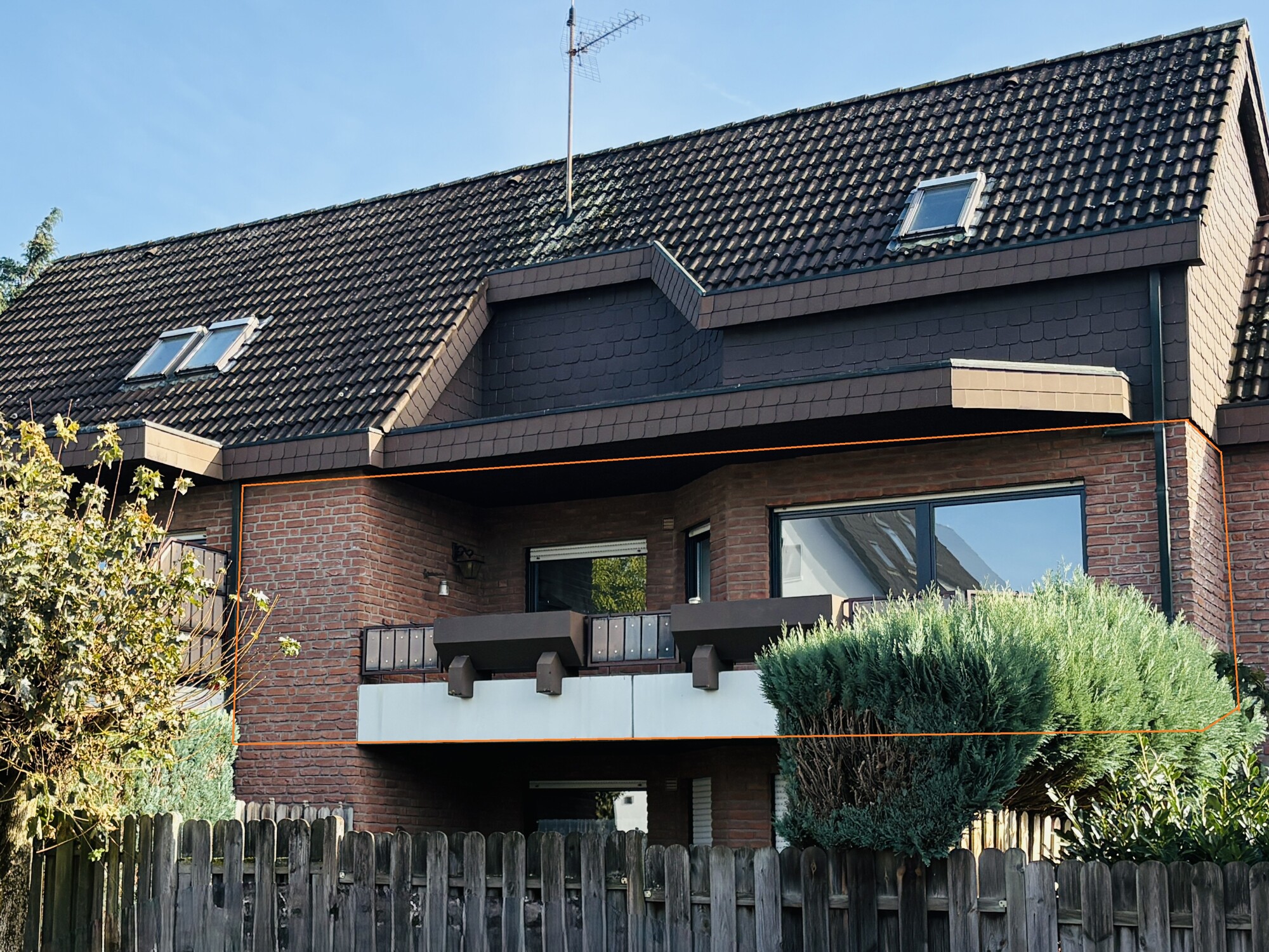 Straßenansicht