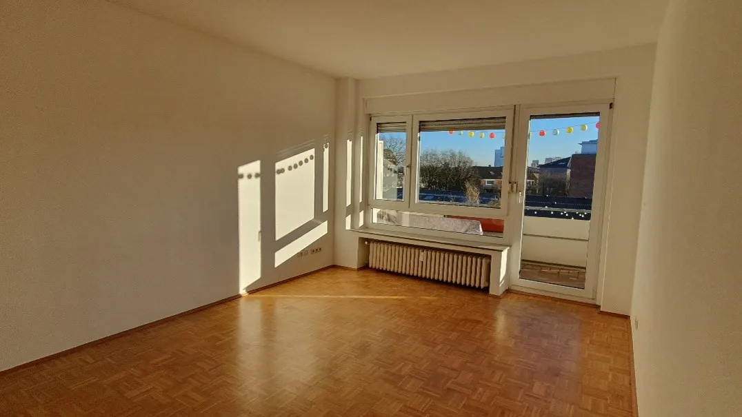 WG-Wohnung mit Südbalkon - Photo 1