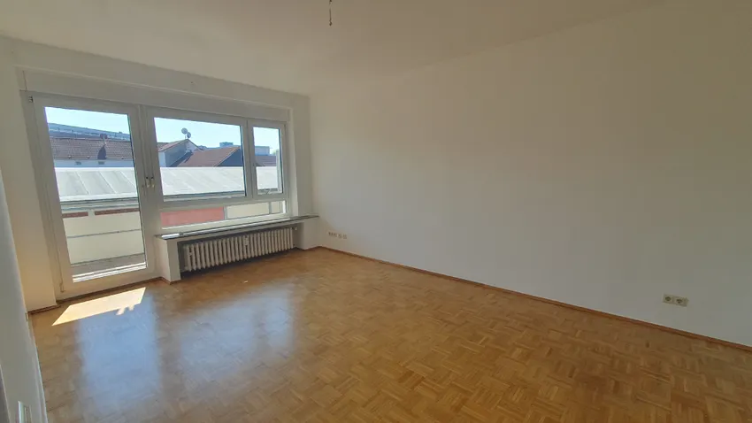 Zimmer mit Balkon