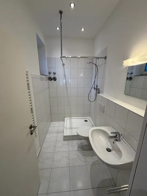 Badezimmer mit Fenster