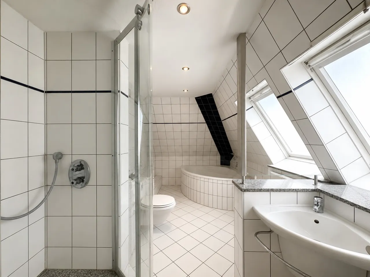 Erstklassig ausgestattete 2-Zimmer-Wohnung - Photo 4