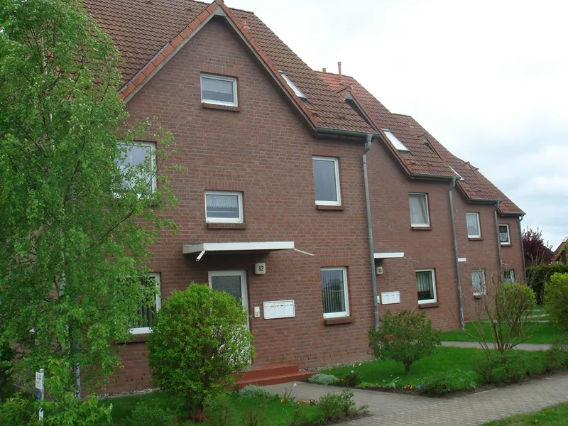 Sukow bei Schwerin: Bezaubernde 2-Zimmer-Wohnung mit Terrasse, Garten und Stellplatz zu mieten!