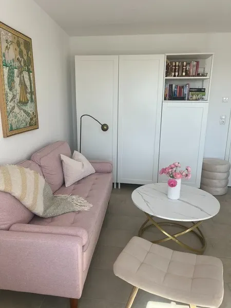 Erstklassige 1-Zimmer-Wohnung mit Einbauküche und Duschbad in der Altstadt zu mieten! - Photo 1