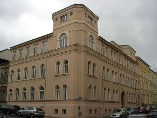 Erstbezug: Exklusive 4 Zimmer-Altbauwohnung mit gehobener Ausstattung und Balkon zu mieten!