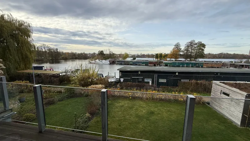 Exklusive 3 Zimmer-Loftwohnung 1. Reihe am Ziegelinnensee mit gro&szlig;em Balkon zu kaufen!