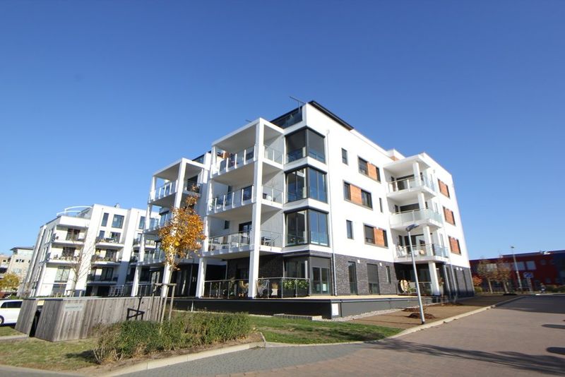 Exklusive 3 Zimmer-Wohnung mit gro&szlig;z&uuml;giger Terrasse und gehobener Ausstattung zu mieten!