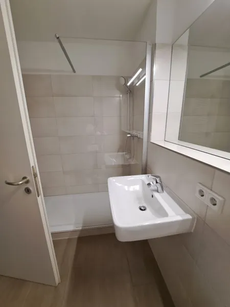 Erstklassige 1 Zimmer-Wohnung mit großer Terrasse zu mieten! - Foto 4