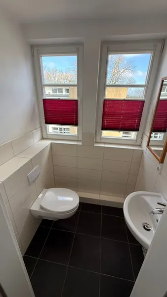 Großzügige 4-Zimmer-Wohnung mit Parkett, 2 Balkone und Seeblick zu mieten! - Photo 4