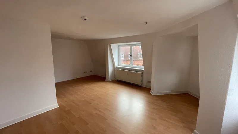 Geräumige 2-Zimmer-Wohnung in der Schelfstadt zu mieten! - Foto 1