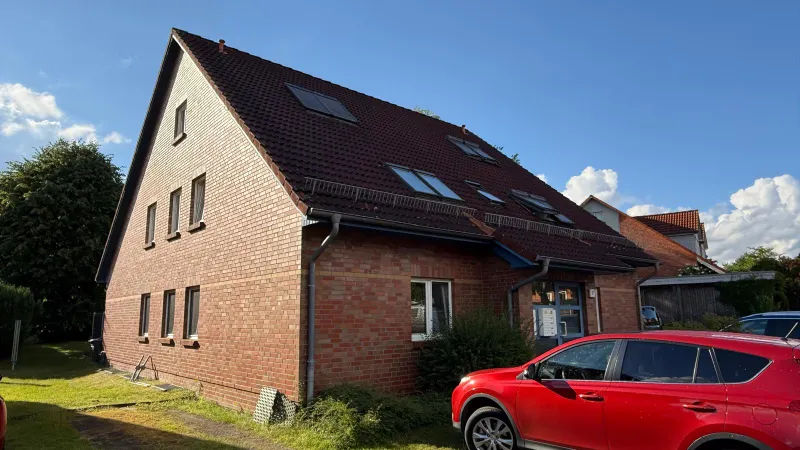 Ger&auml;umige 4 Zimmer-Wohnung mit kl. Balkon und Stellpl. in ruhiger Lage zu kaufen!