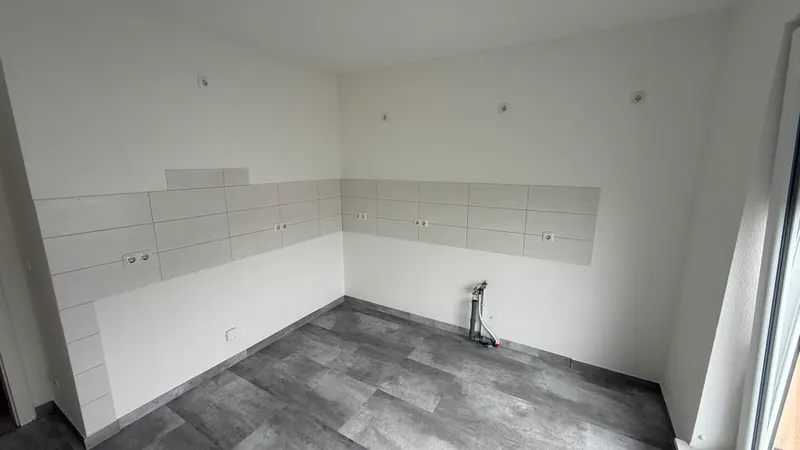 Geräumige 3 Zimmer-Wohnung mit gehobener Ausstattung und Stellplatz zu mieten! - Foto 2