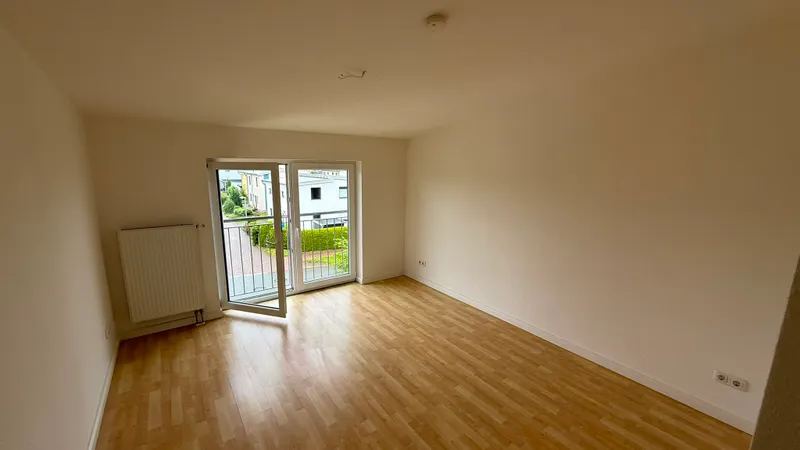 Geräumige 3 Zimmer-Wohnung mit gehobener Ausstattung und Stellplatz zu mieten! - Foto 1