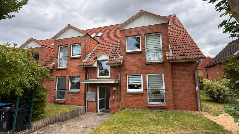 Attraktive 4 Zimmer-Wohnung auf 2 Ebenen mit Balkon und Stellplatz in Sukow zu kaufen!
