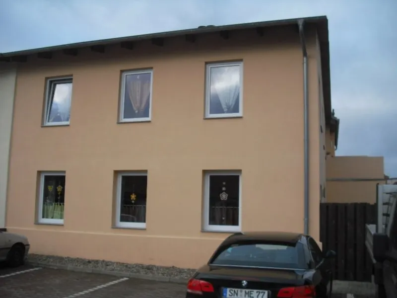 Wittenförden bei Schwerin: Geräumige 3 Zimmer-Wohnung mit Terrasse und Stellplatz! - Photo 1