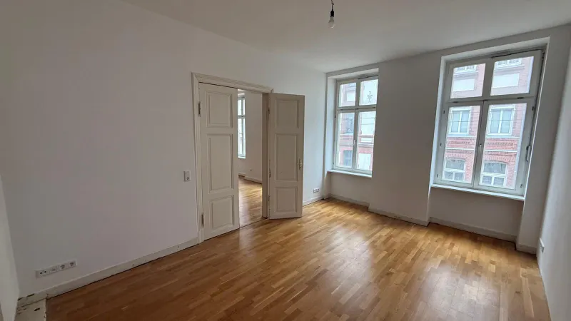 4 Zimmer-Wohnung in der Feldstadt mit Balkon und Holzfußboden zu mieten! - Photo 2
