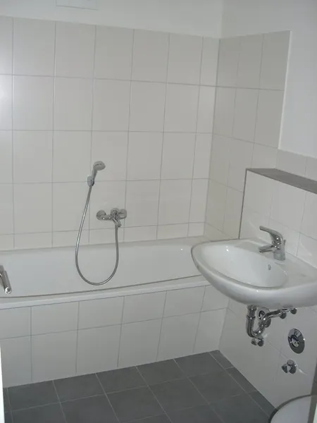 Bezaubernde 2-Zimmer-Wohnungen mit Balkon und Fahrstuhl in ruhiger Lage! - Photo 4