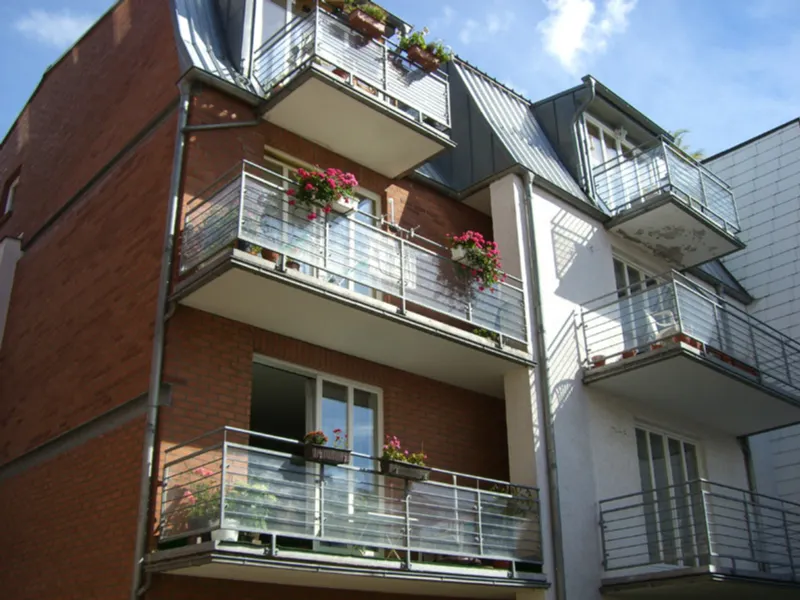 Attraktive 2 Zimmer-Wohnung mit Balkon in der beliebten Schelfstadt!