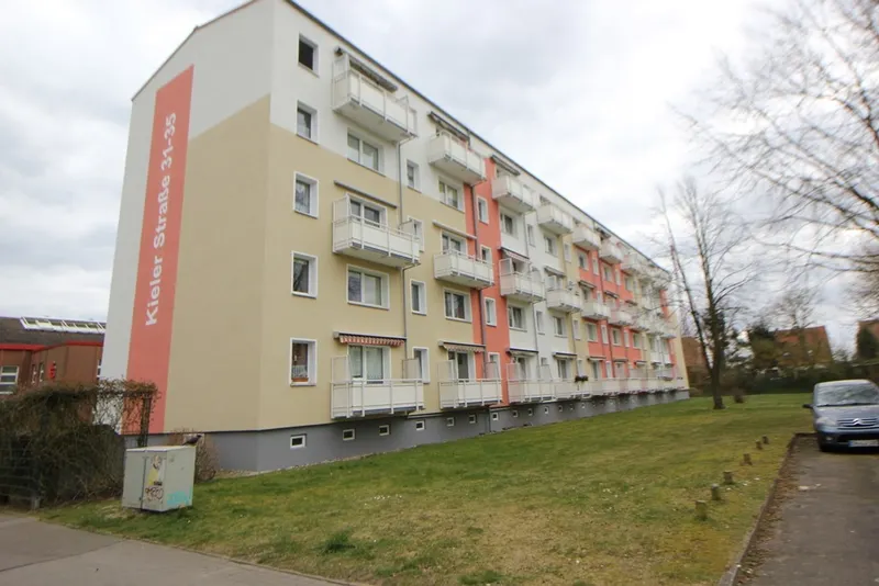 Sanierte 3 Zimmer-Wohnung mit Balkon und Einbauküche zu mieten! - Photo 3