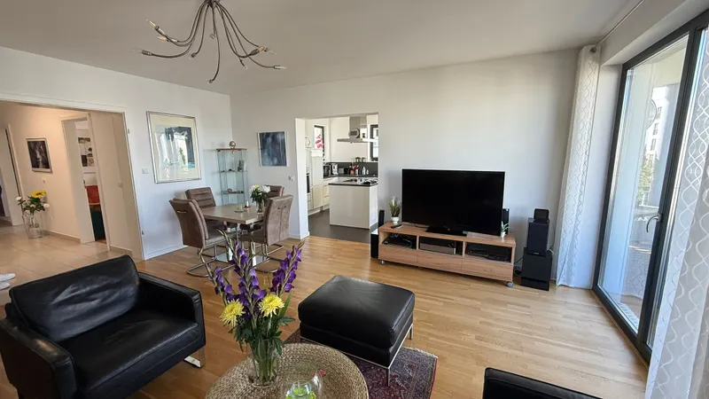 Exklusive 4 Zimmer-Wohnung mit gehobener Ausstattung und 2 Balkone am Ziegelinnensee zu mieten! - Foto 2