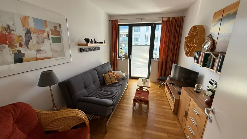 Exklusive 4 Zimmer-Wohnung mit gehobener Ausstattung und 2 Balkone am Ziegelinnensee zu mieten! - Foto 1