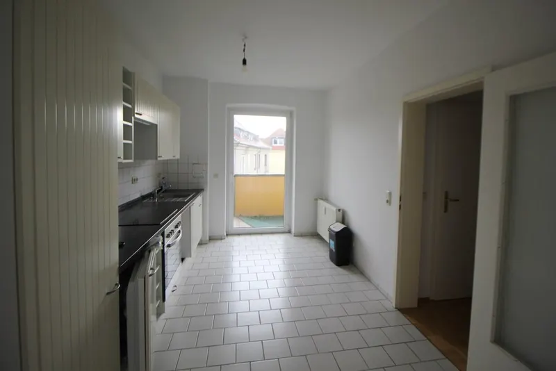 Großzügige, bezaubernde 1-Zimmer-Wohnungen mit Balkon in zentraler Lage! - Foto 2