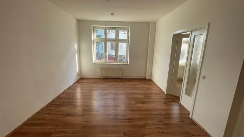 Attraktive 3 Zimmer-Wohnung mit Balkon in der Schelfstadt zu mieten! - Photo 1