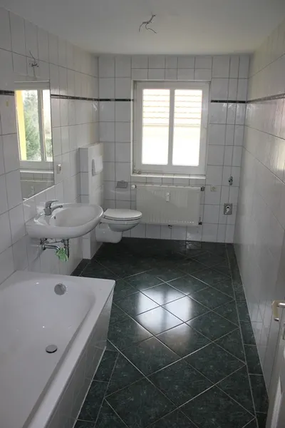 Geräumige 2 Zimmer-Wohnung im Dachgeschoss mit Parkett in der Paulsstadt zu mieten! - Photo 4