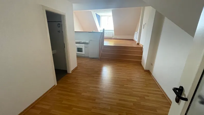 Bezaubernde 2 Zimmer-Wohnung in der Altstadt zu mieten! - Photo 2