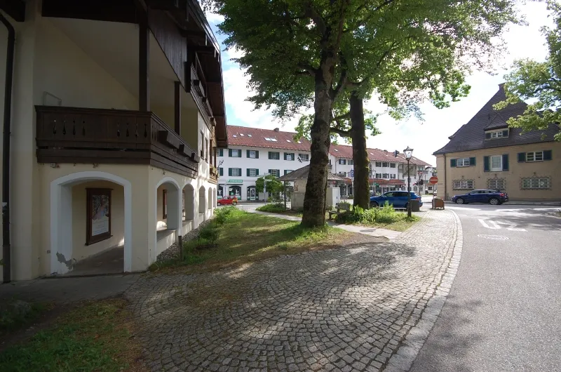 Charmante, lichtdurchflutete 3-Zimmer-Wohnung im Herzen von Feldkirchen-Westerham